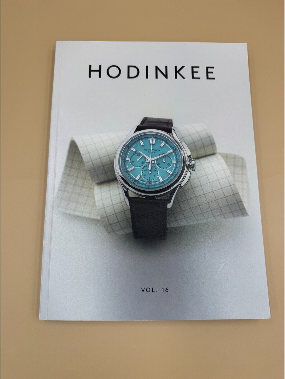 HODINKEE MAGAZINE - VOLUME 16 , 2026 - Watch Book In Great Condition Louis Vuitt